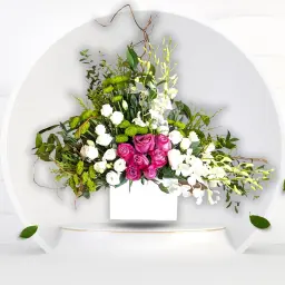 A White Vase Refreshes The Spirits